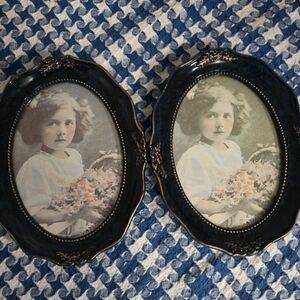 Vintage Oval Picture Frames - Pair 5X7